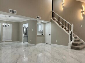 14326 Little Willow Walk in Houston, TX - Building Photo - Building Photo