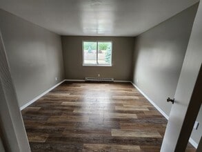 Robert Drive Apartments in North Tonawanda, NY - Building Photo - Interior Photo
