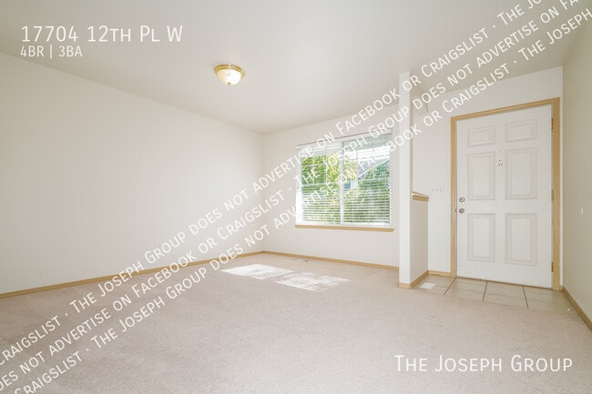 17704 12th Pl W in Lynnwood, WA - Building Photo - Building Photo
