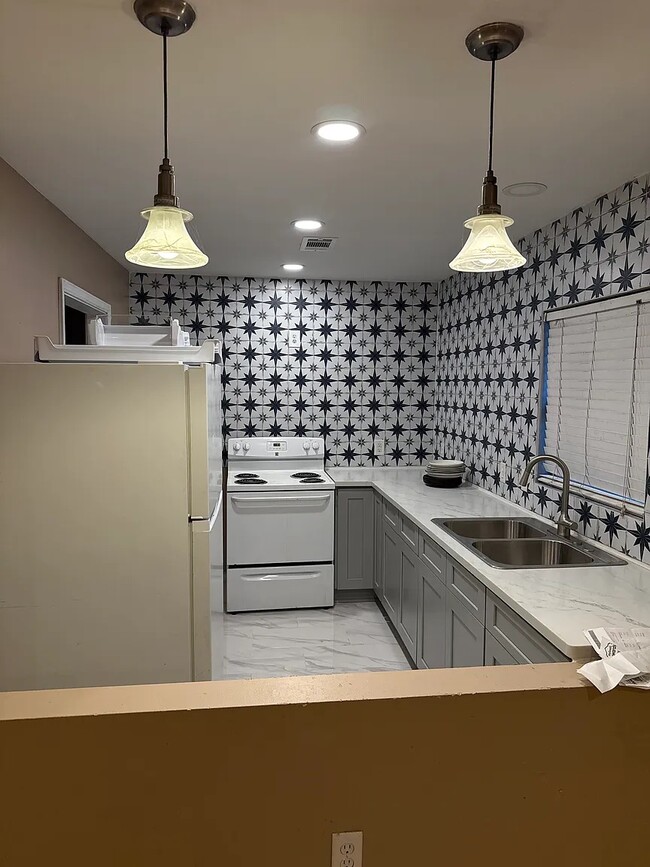 2422 Dublin St in New Orleans, LA - Building Photo - Building Photo