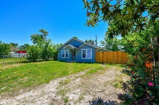5030 Rapido Rd in Houston, TX - Building Photo