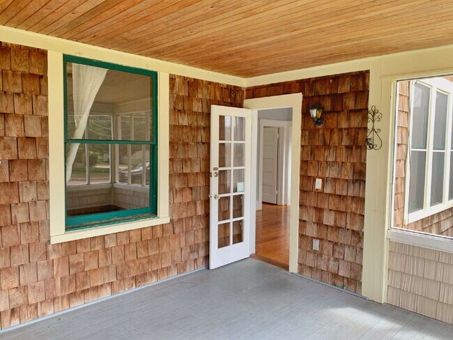 142 Oviedo St in St. Augustine, FL - Building Photo - Building Photo