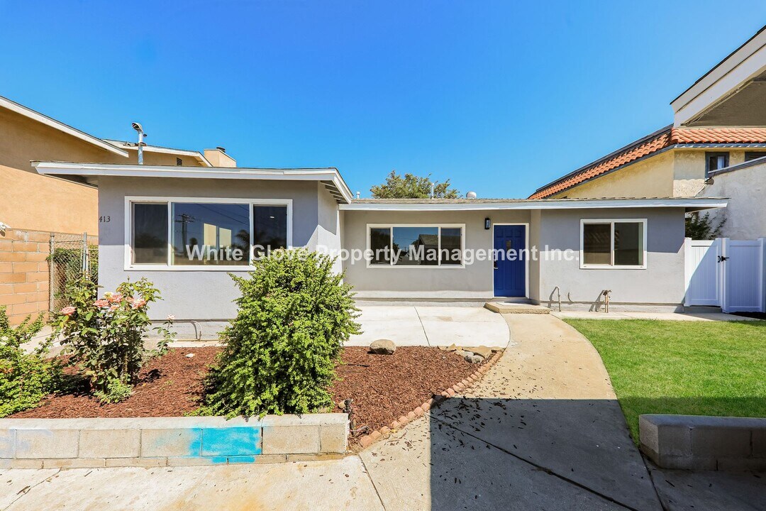 413 W Mountain View Ave in La Habra, CA - Building Photo