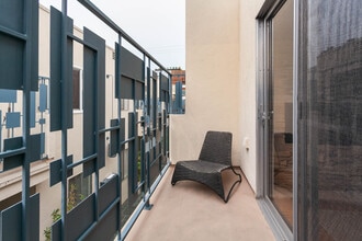 938 San Vicente Blvd in Santa Monica, CA - Building Photo - Building Photo