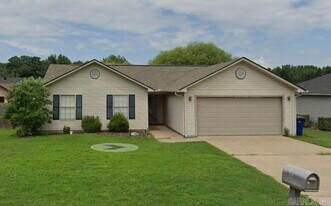 16 Tacoma Dr in Cabot, AR - Building Photo