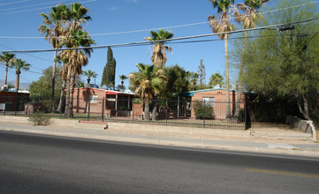 1918 N Tucson Blvd in Tucson, AZ - Building Photo - Building Photo