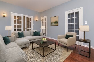 27 W 41st St, Unit Oasis Suite in Bayonne, NJ - Building Photo - Building Photo