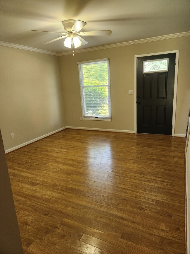 property at 3009 W Sunset Dr