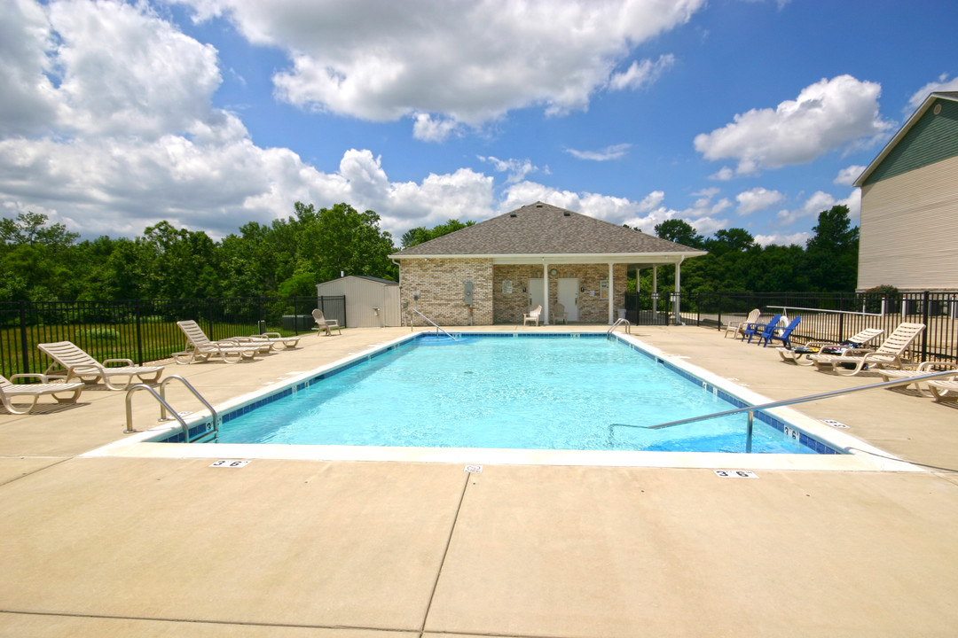 Meadows at Shadow Ridge in Belleville, IL - Building Photo