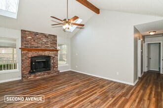 716 SE Shamrock Ln in Blue Springs, MO - Building Photo - Building Photo