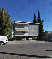 1146 Mariposa Ave