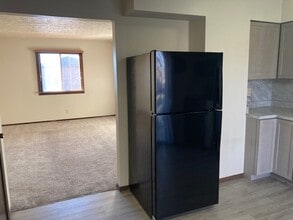 635 Kennedy Dr, Unit 3 in Grand Island, NE - Building Photo - Building Photo