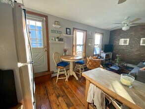 109 Bartlett St in Boston, MA - Building Photo - Building Photo