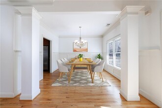 970 Samples Ln NW in Atlanta, GA - Building Photo - Building Photo