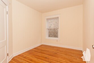 1524 N Kedzie Ave in Chicago, IL - Building Photo - Building Photo