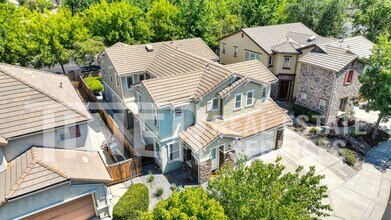 2469 Kinsella Way in Roseville, CA - Building Photo - Building Photo