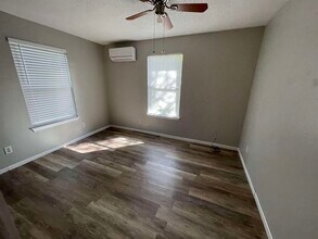 203 S Rhomberg St in Burnet, TX - Building Photo - Building Photo