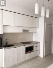 8 Eglinton Ave E in Toronto, ON - Building Photo - Building Photo