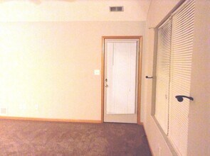 610 Goodrich Dr in Manhattan, KS - Building Photo - Building Photo