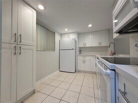 8015 SW 107th Ave in Miami, FL - Building Photo
