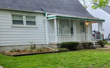 20042 Woodworth St in Redford, MI - Building Photo - Building Photo