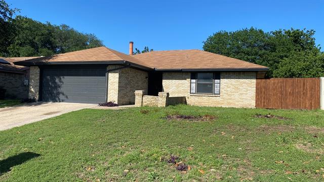 7067 Willowview St in Fort Worth, TX - Building Photo