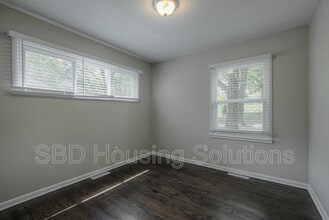 3606 N Delaware St in Independence, MO - Building Photo - Building Photo