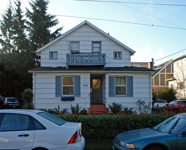 709 NE 43rd St in Seattle, WA - Building Photo - Building Photo