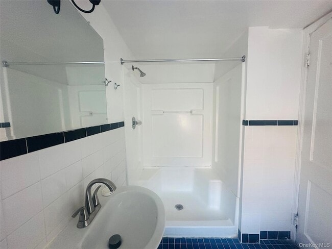 18 Taylor Ave, Unit 3 in Poughkeepsie, NY - Building Photo - Building Photo