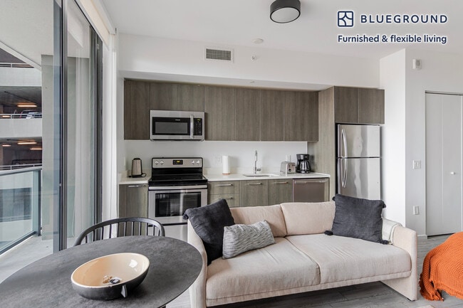 230 NE 5th Ct in Miami, FL - Building Photo - Building Photo