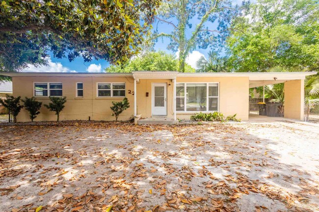 property at 22 Laurie Dr NE