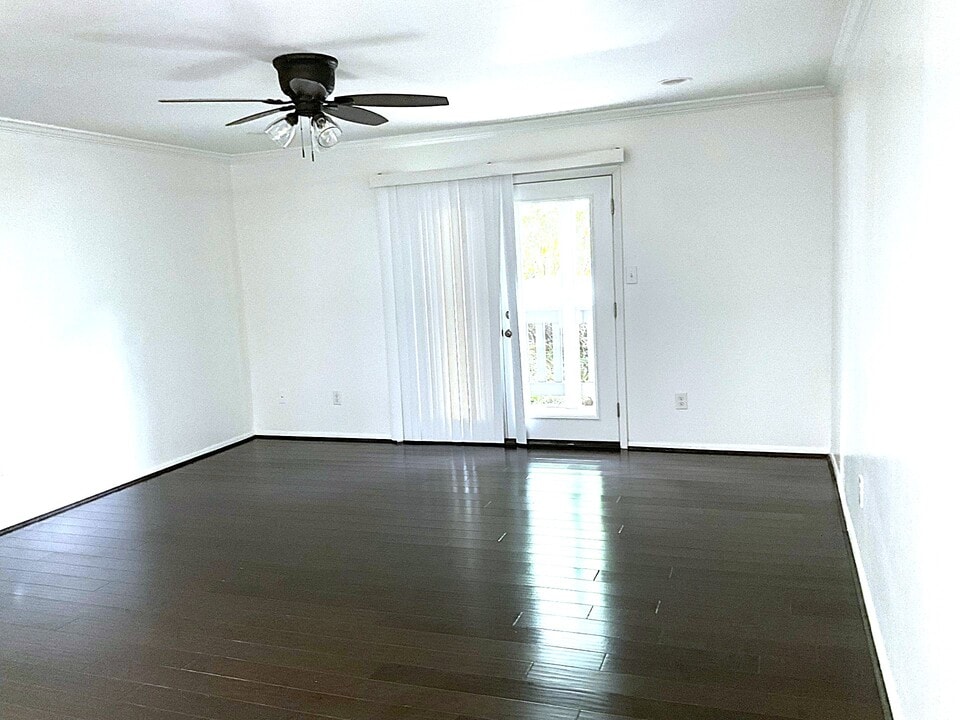 1001 Woodland Vlg, Unit 1001 in Vestavia Hills, AL - Foto de edificio