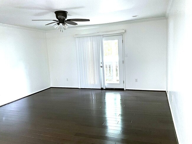 property at 1001 Woodland Vlg