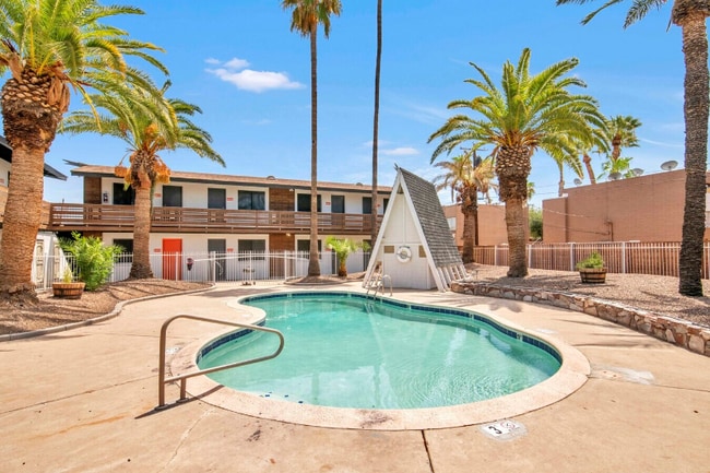 2931 N 38th St in Phoenix, AZ - Building Photo - Building Photo