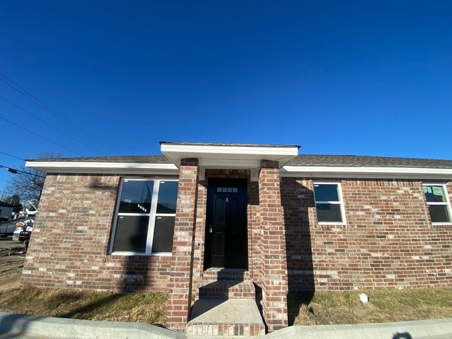 2110 Clark St in Jonesboro, AR - Building Photo - Building Photo