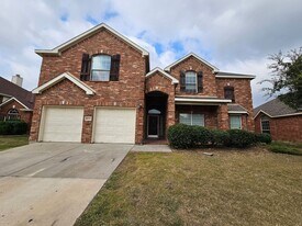 8225 Painted Tree Tr in Fort Worth, TX - Building Photo