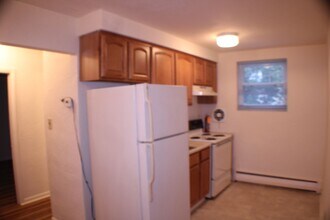 Rutledge Court in Rutledge, PA - Foto de edificio - Interior Photo
