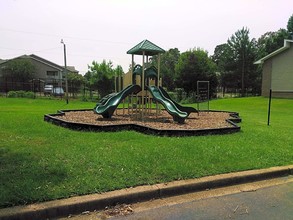 Southbrook Garden in Jackson, MS - Building Photo - Building Photo