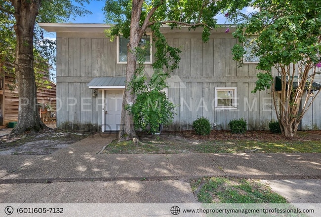 property at 2313 River Oaks Blvd