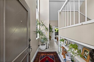 8 Rocky Glen in Irvine, CA - Building Photo - Building Photo