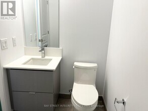 36-3236 Elm Dr W in Mississauga, ON - Building Photo - Building Photo