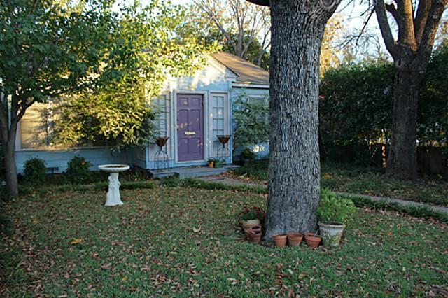 4286 S Cresthaven Rd in Dallas, TX - Foto de edificio - Building Photo