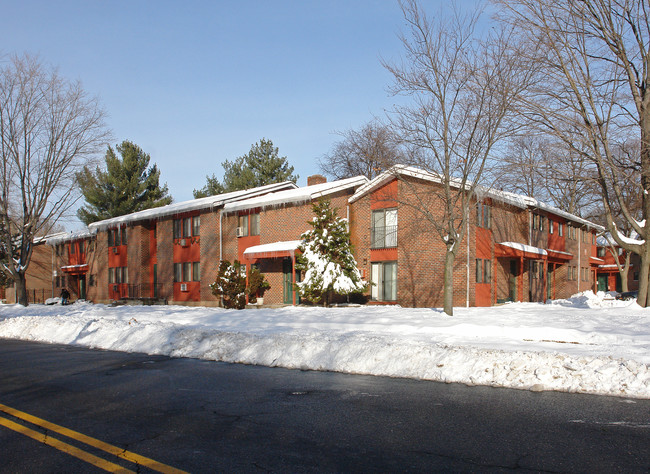 Broadview Terrace Apartments in Hartford, CT - Building Photo - Building Photo