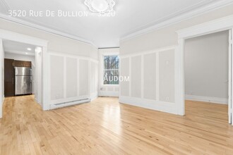 3520 Rue De Bullion in Montréal, QC - Building Photo - Building Photo