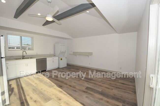 405 Spruce St in Oxnard, CA - Foto de edificio - Building Photo
