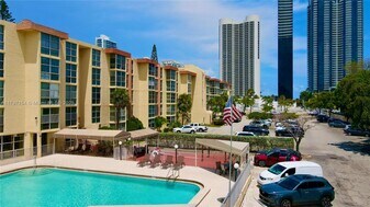 200 172nd St in Sunny Isles Beach, FL - Building Photo