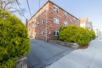 239-241 Farnham St in Lawrence, MA - Building Photo - Building Photo