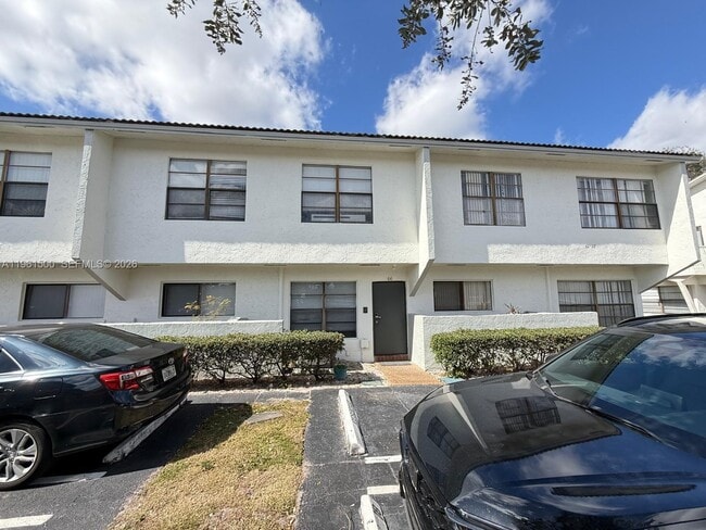 2566 Coral Springs Dr in Coral Springs, FL - Building Photo - Building Photo