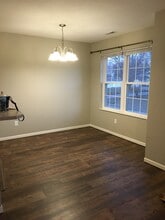 101 W Chestnut St, Unit D in Savannah, MO - Building Photo - Building Photo