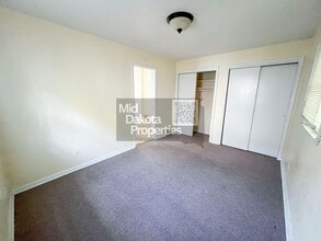 605 W 10th Ave in Mitchell, SD - Building Photo - Building Photo